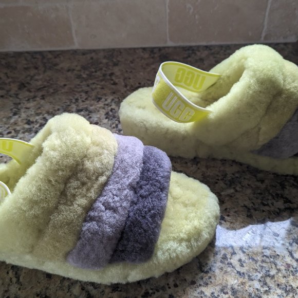 UGG FLUFF YEAH SLIPPERS - NWOB - Picture 2 of 5
